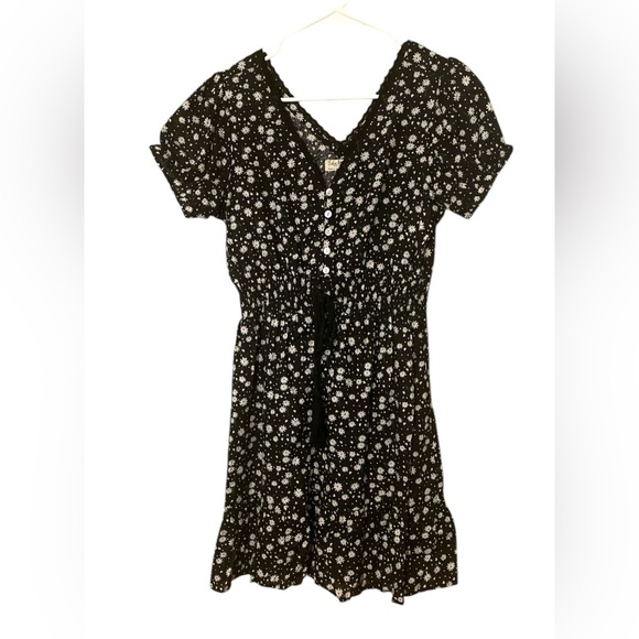jolie joy Dresses & Skirts - Black Floral Button-Up Dress